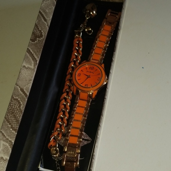 Heidi Klum watch and bracelet set - Picture 6 of 8